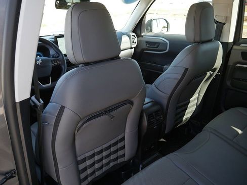 Used 2025 Ford Bronco Sport Badlands image 16