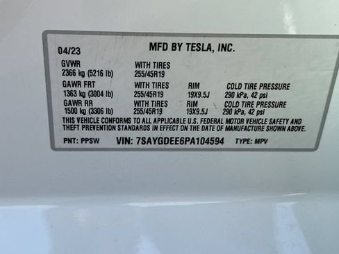 Used 2023 Tesla Model Y AWD image 33