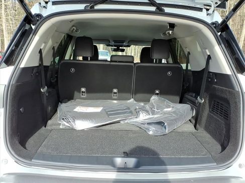 New 2026 Nissan Pathfinder SL image 7