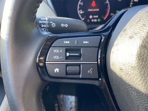 Certified 2024 Honda HR-V EX-L image 17