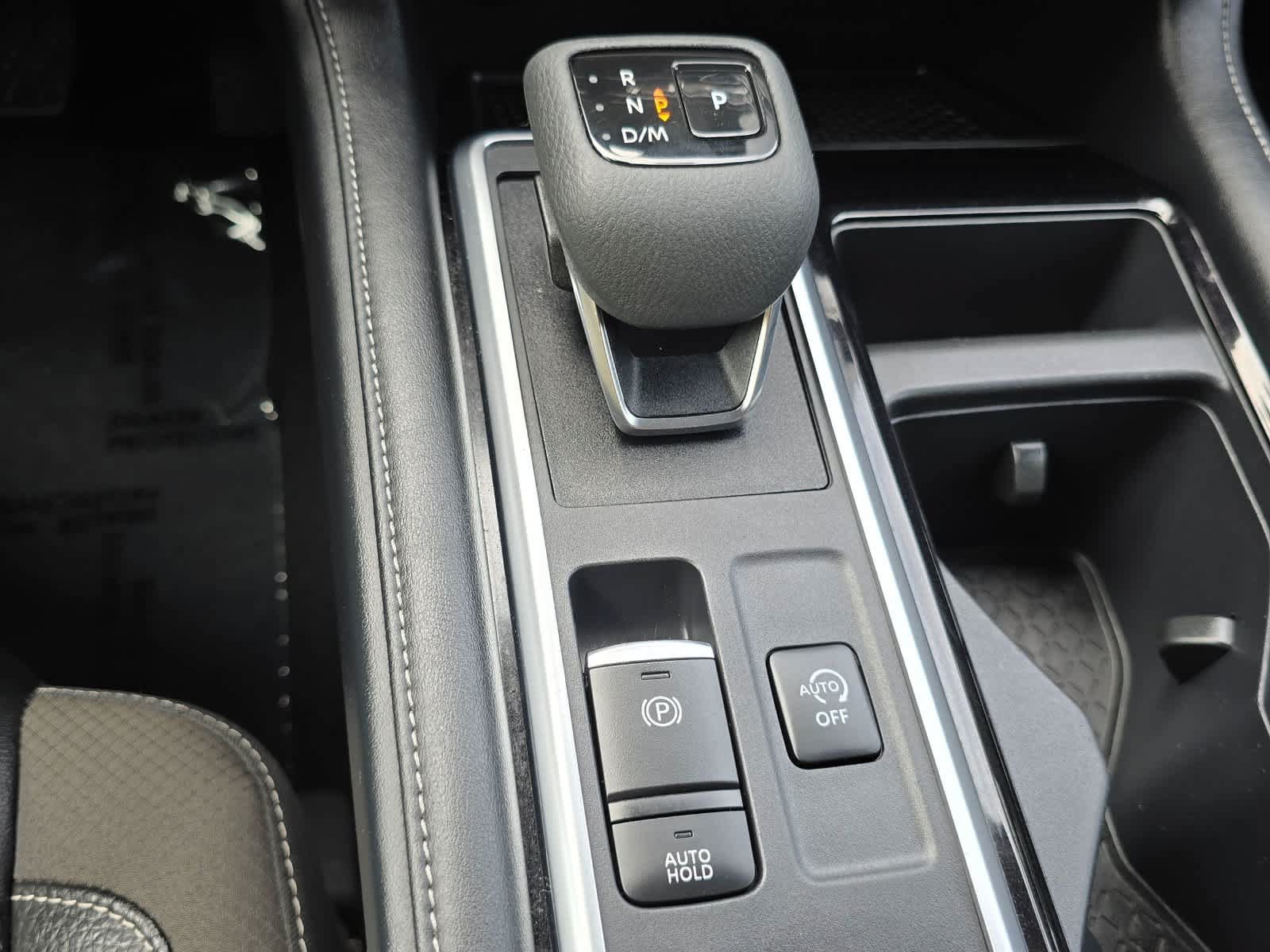 Used 2023 Nissan Pathfinder SL AWD/4WD image 12