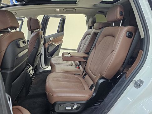 Used 2019 BMW X7 xDrive40i w/ Premium Package AWD/4WD image 26