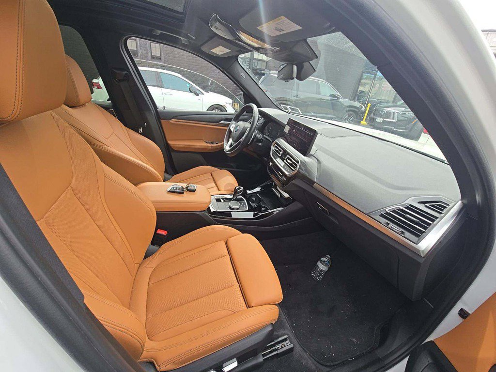 Used 2023 BMW X3 xDrive30i w/ Premium Package w/ZPA AWD/4WD image 13