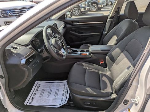 Used 2023 Nissan Altima 2.5 SV image 13