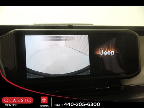 Used 2024 Jeep Wrangler Unlimited Sport AWD/4WD image 13
