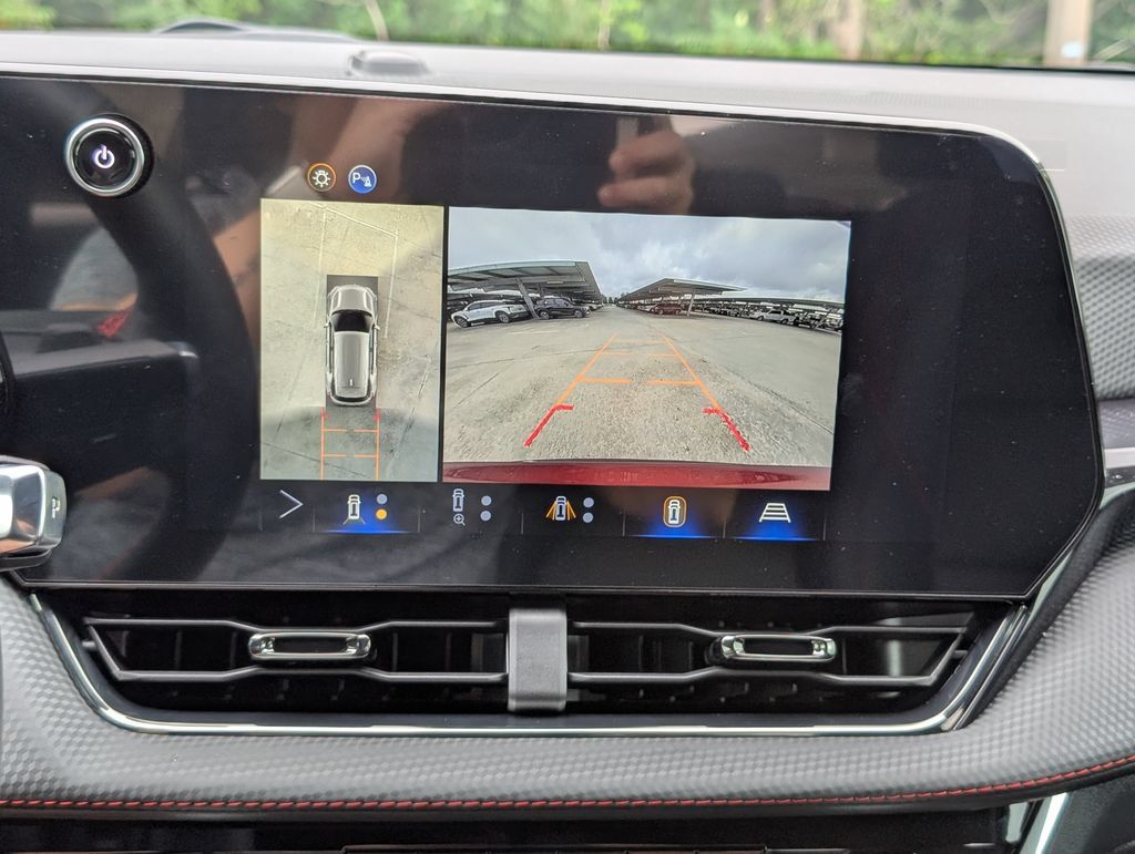 New 2026 Chevrolet Equinox RS w/ Safety and Technology Package FWD image 20
