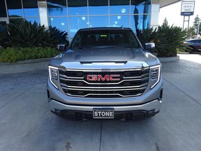 New 2026 GMC Sierra 1500 SLT w/ SLT Premium Package
