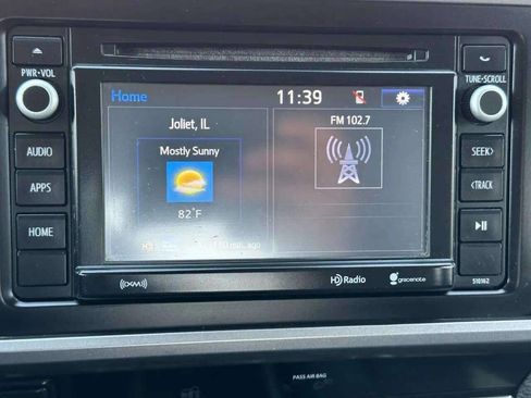 Used 2018 Toyota Tacoma SR5 image 19