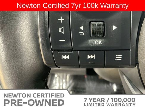 Used 2024 Nissan Pathfinder SL AWD/4WD image 40