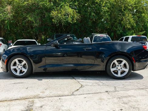 Used 2020 Chevrolet Camaro LT RWD image 8