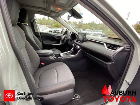 Certified 2021 Toyota RAV4 XLE w/ Convenience Package AWD/4WD image 16