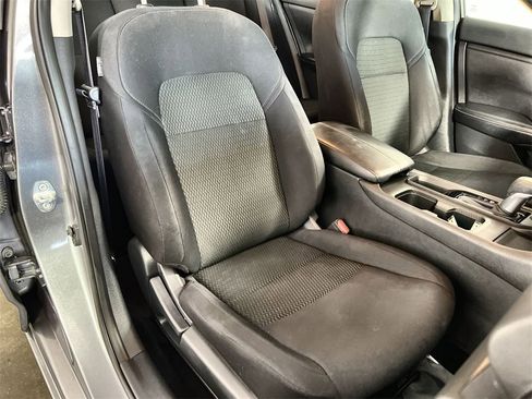 Certified 2022 Nissan Sentra S image 24