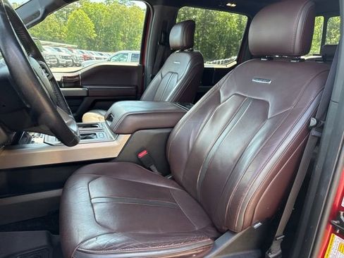 Used 2015 Ford F150 Platinum w/ Equipment Group 701A Luxury AWD/4WD image 10