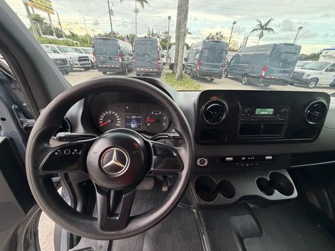 Used 2019 Mercedes-Benz Sprinter 144 image 13
