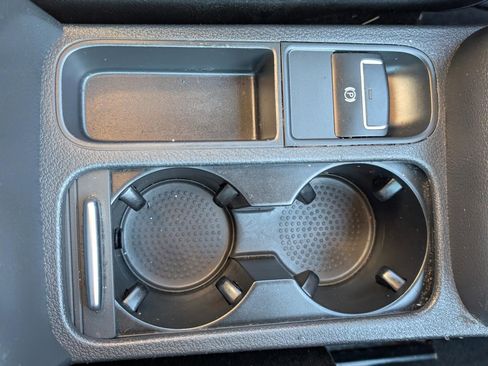 Used 2016 Volkswagen Tiguan R-Line image 13