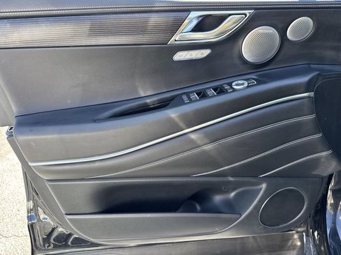 Used 2025 Genesis GV80 3.5T image 10