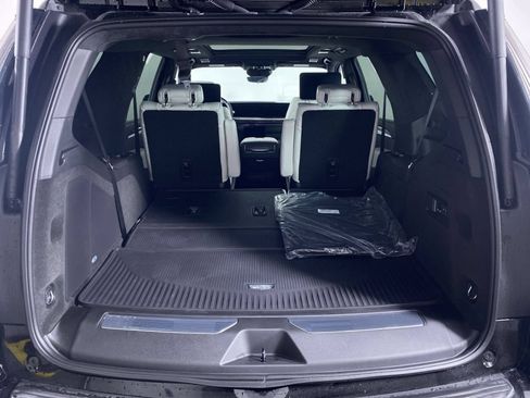 New 2026 Cadillac Escalade Platinum Sport w/ LPO, ONYX Package AWD/4WD image 14