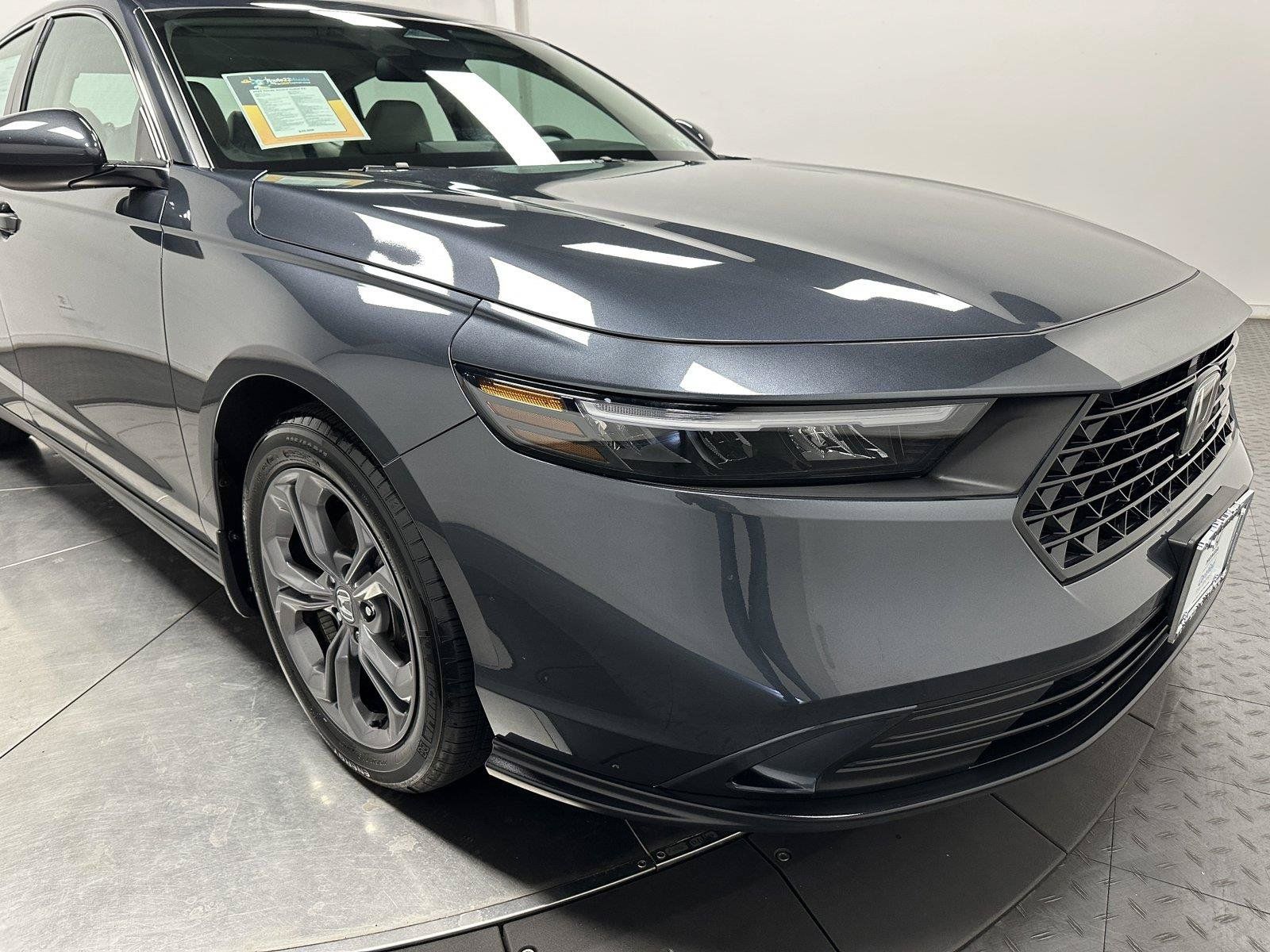 Certified 2023 Honda Accord EX image 3