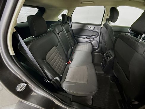 Used 2019 Ford Edge SEL image 25