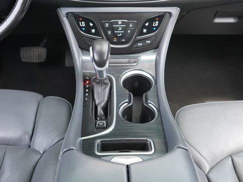 Used 2019 Buick Envision Premium w/ Driver Confidence Package AWD/4WD image 23