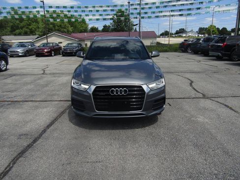 Used 2017 Audi Q3 2.0T Premium Plus w/ Premium Plus Package AWD/4WD image 2