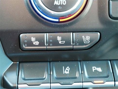 Used 2023 Chevrolet Silverado 2500 LTZ w/ LTZ Premium Package image 17