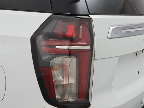 Used 2023 Chevrolet Tahoe LT w/ Luxury Package image 36