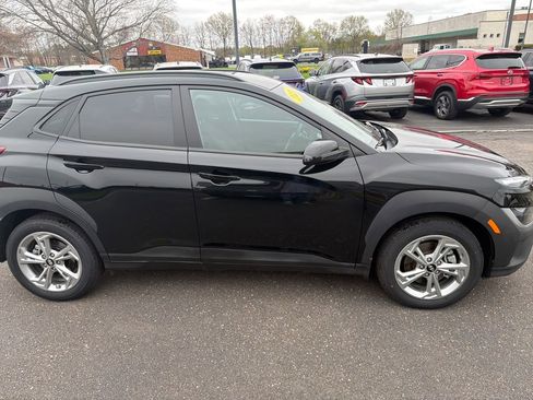 Used 2023 Hyundai Kona SEL AWD/4WD image 2