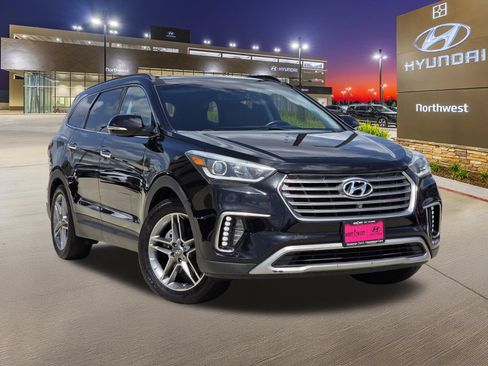 Used 2017 Hyundai Santa Fe FWD image 3