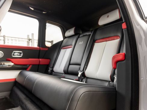 New 2027 Rolls-Royce Cullinan Black Badge AWD/4WD image 47