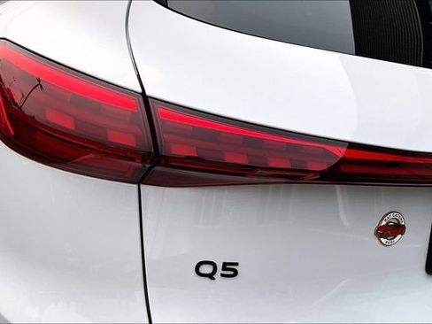Used 2025 Audi Q5 Premium AWD/4WD image 23