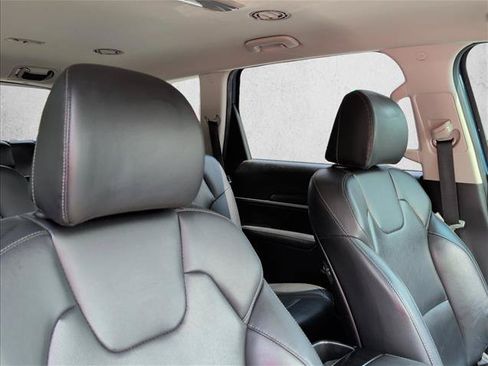 Used 2023 Kia Telluride S AWD/4WD image 29