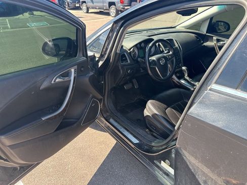 Used 2013 Buick Verano Premium image 2