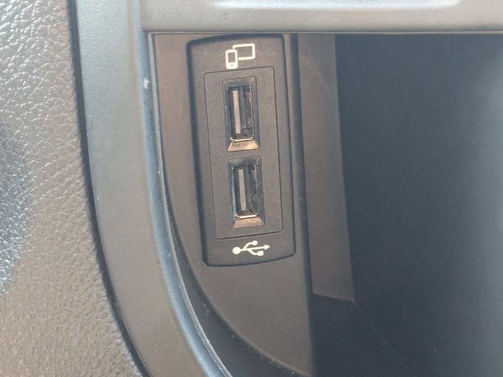 Used 2023 Mercedes-Benz Metris Passenger image 9