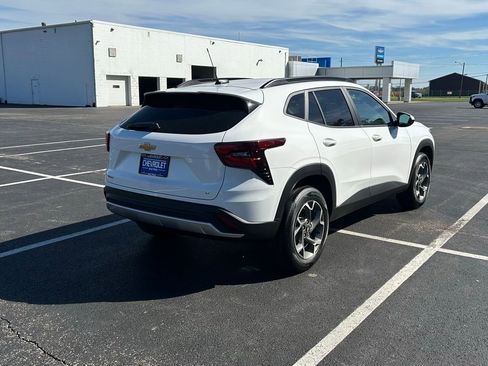 New 2025 Chevrolet Trax LT w/ LT Convenience Package image 7
