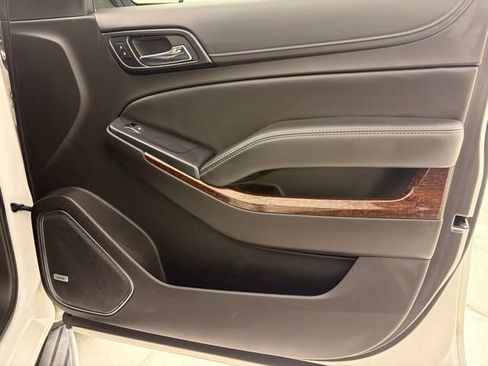 Used 2017 GMC Yukon SLE RWD image 30