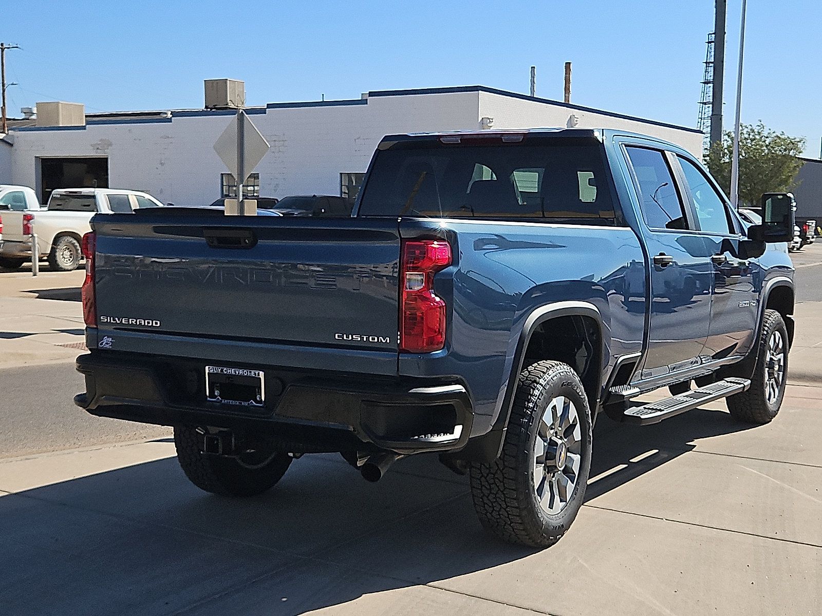 New 2026 Chevrolet Silverado 2500 Custom w/ Z71 Off-Road Package AWD/4WD image 4