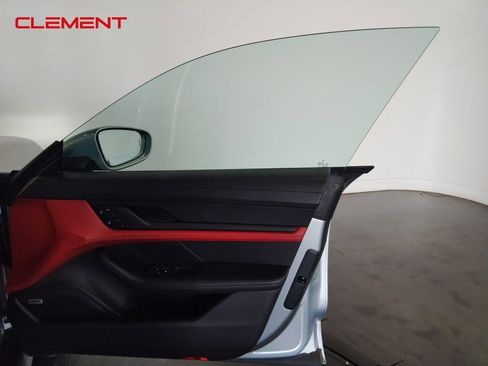 Used 2022 Porsche Taycan 4 Cross Turismo image 38