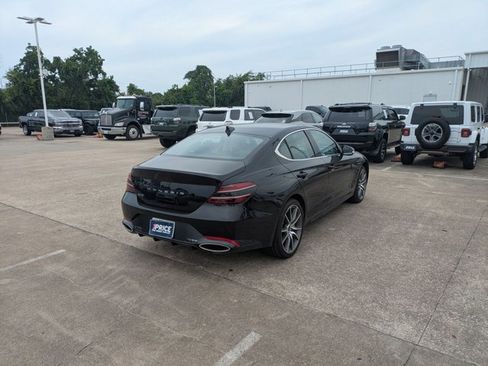 Used 2025 Genesis G70 2.5T image 4
