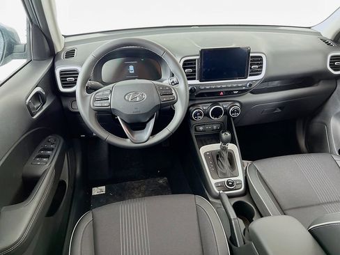 Certified 2025 Hyundai Venue Limited image 22