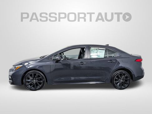 Used 2024 Toyota Corolla SE image 2