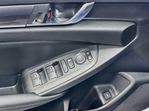 Used 2022 Honda Accord Sport image 17