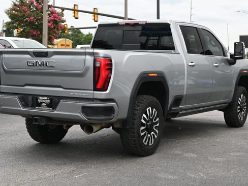 Used 2025 GMC Sierra 2500 Denali Ultimate w/ Max Trailering Package AWD/4WD image 19