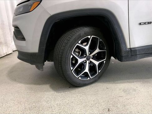 Used 2025 Jeep Compass Limited AWD/4WD image 20