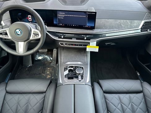 New 2026 BMW X5 xDrive50e w/ M Sport Package image 10