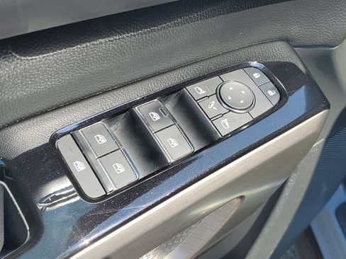 Used 2022 Nissan Pathfinder Platinum w/ Cargo Package AWD/4WD image 11