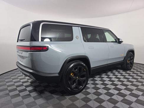 Used 2024 Rivian R1S Adventure AWD/4WD image 5