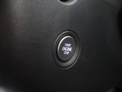 Used 2021 Volkswagen ID.4 Pro image 39