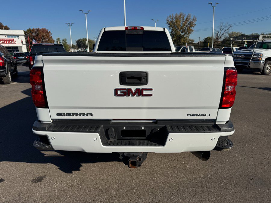 Used 2019 GMC Sierra 3500 Denali AWD/4WD image 4