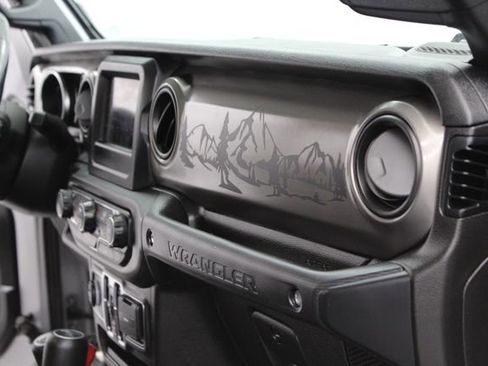 Used 2019 Jeep Wrangler Unlimited Sport S AWD/4WD image 25
